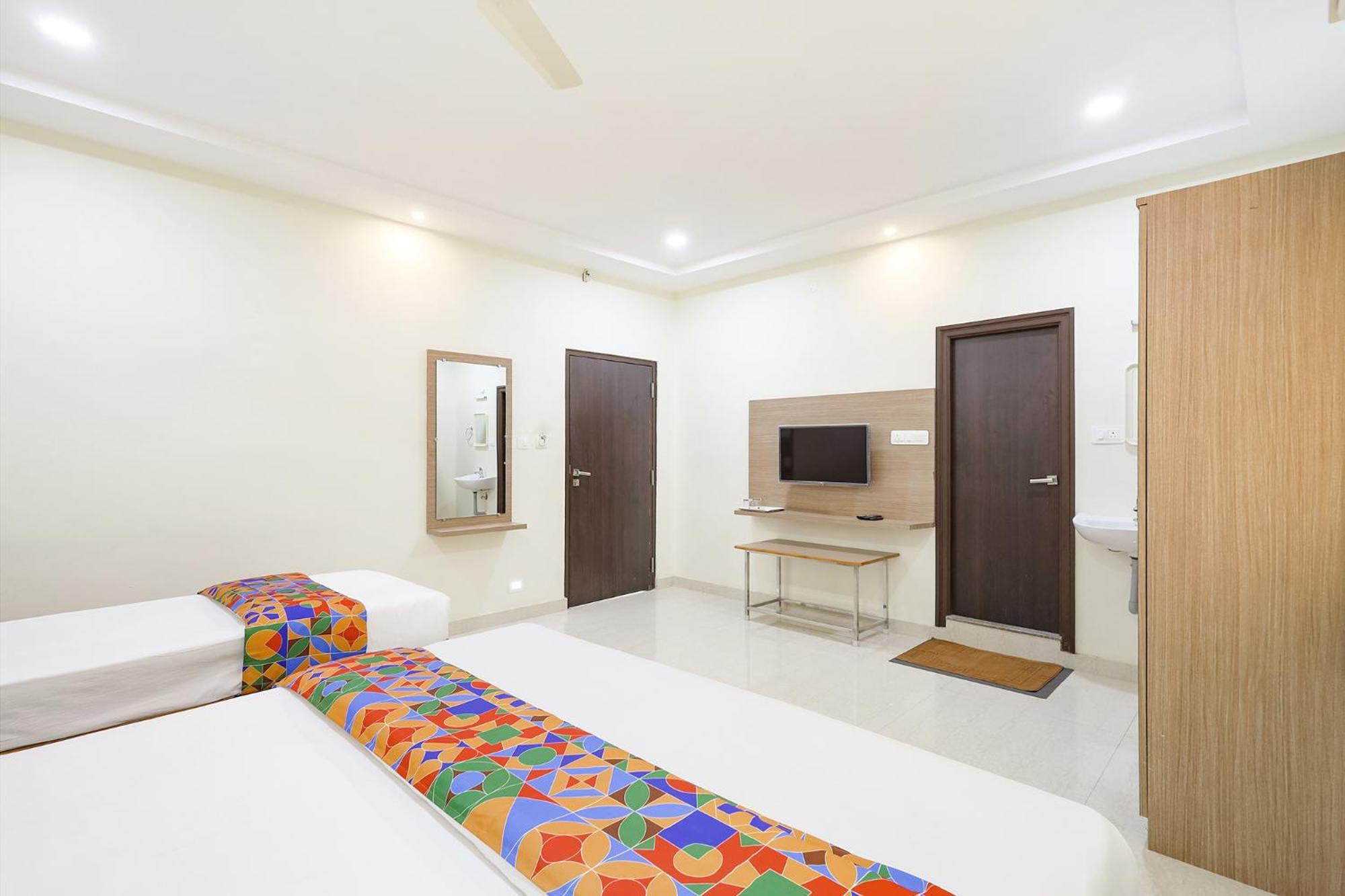 Fabhotel Karthikeya Residency - Tirupati Bus Stand - 900M Экстерьер фото